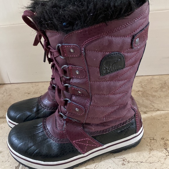 Girls Sorel Winter Boots Size 3 - Picture 3 of 6